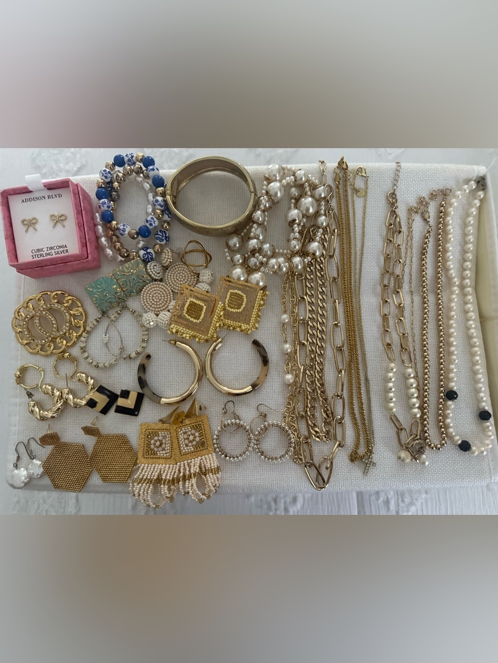Large Gold Tone Jewelry Lot Necklaces Earrings Bracelets Pearls Statement